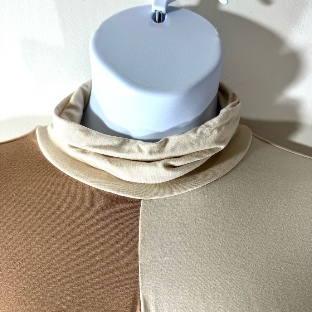 Wynne Layers Colorblock Unstructured Turtleneck - Picture 2 of 7